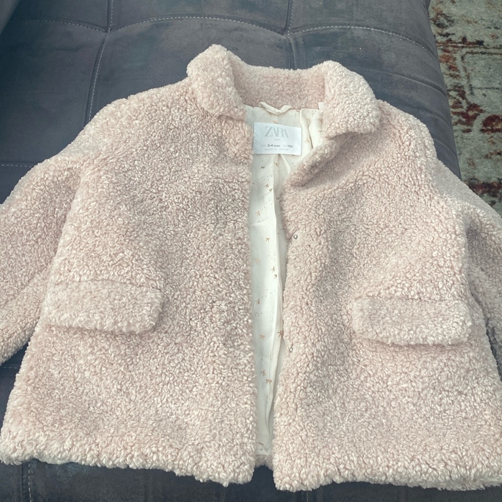 Light pink Sherpa pea coat, good condition 3-4t Zara Kids